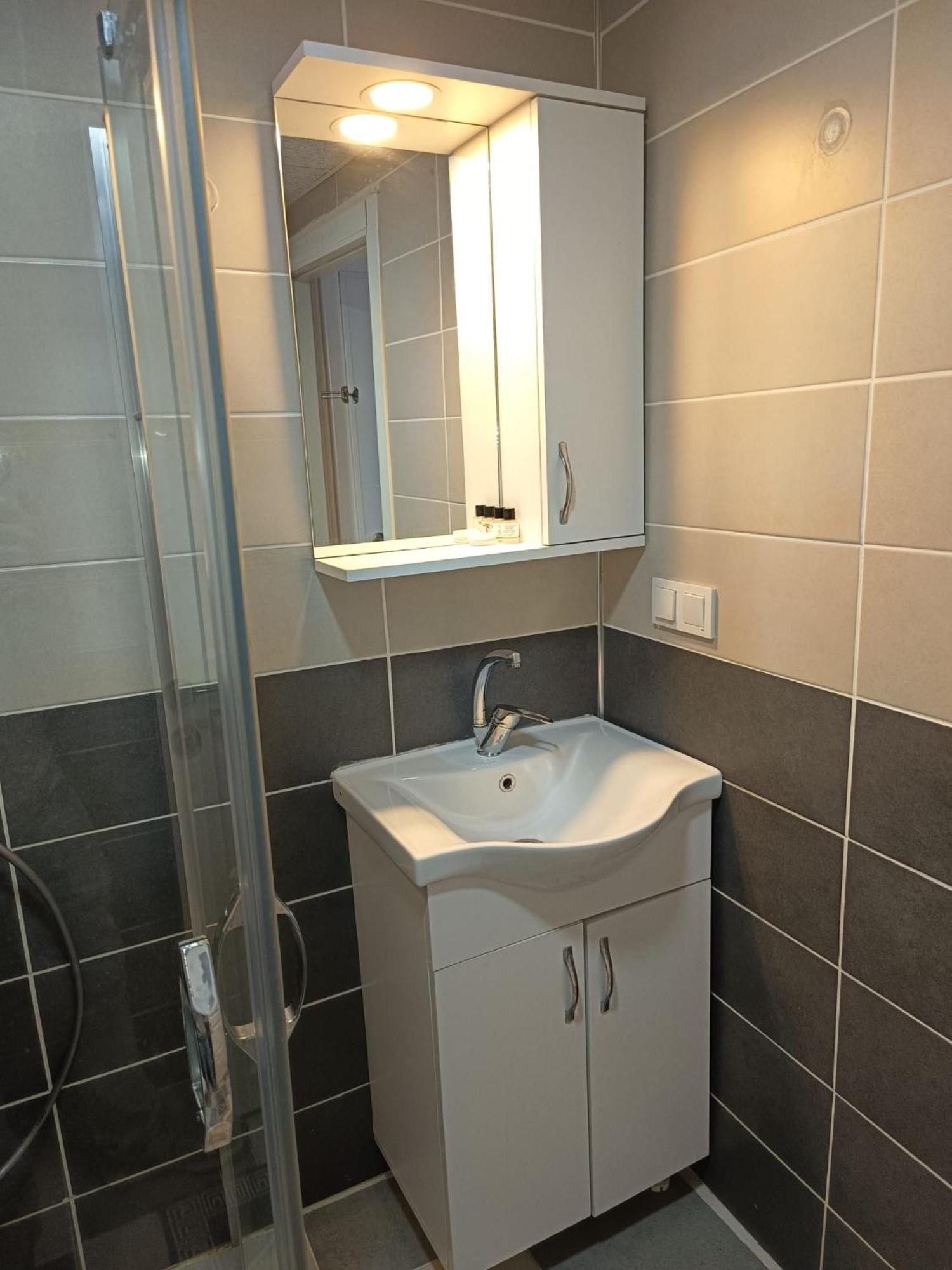 White Crown Apartman Ve Yasam Merkezi Istambul Exterior foto